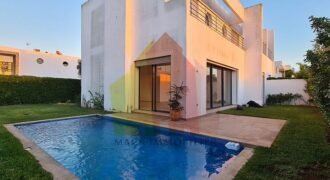 Villa 400 m2 de terrain 3 chambres piscine en résidence sécurisée