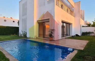Villa 400 m2 de terrain 3 chambres piscine en résidence sécurisée