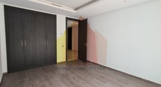 Appartement rez-de-chaussée 2 chambres en résidence sécurisée.