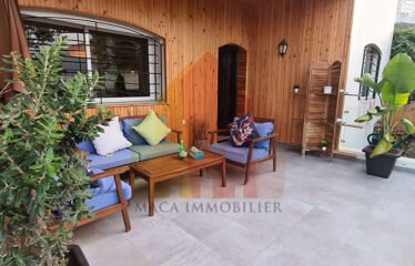Villa indépendante 4 chambres en vente à Dar Bouazza