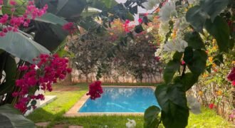 Villa de luxe avec grand jardin et piscine dans un dans une prestigieuse résidence sécurisée