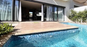 Villa 365 m² est située sur la plage de Jack Beach, Dar Bouazza
