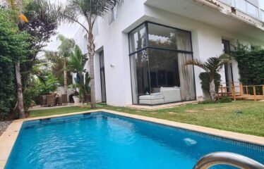 Villa 3 chambres suite semi-meublé avec piscine Dar Bouazza