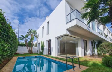 Villa à louer en résidence avec piscine