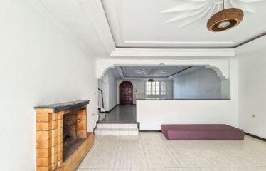 Charmante Maison de 240 m² à Louer – Quartier Résidentiel Calme
