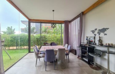 À Vendre : Appartement Rez-de-Jardin 326 m2