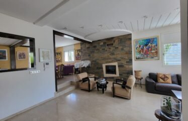 Villa triplex avec piscine à Anfa
