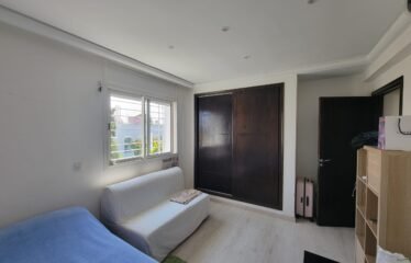 Villa triplex avec piscine à Anfa