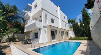 Villa triplex avec piscine à Anfa