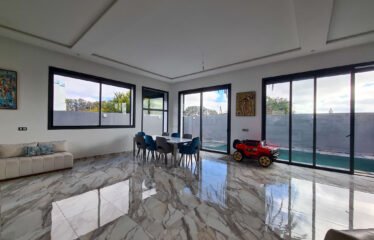 Villa de luxe 4 chambres piscine 