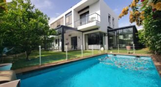 Très belle villa contemporaine de luxe en location