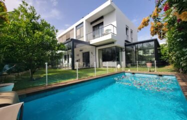 Très belle villa contemporaine de luxe en location