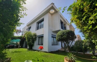 Villa moderne 4 suites jardin piscine