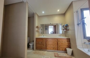 Villa moderne 4 suites jardin piscine