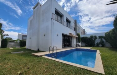 À VENDRE – Magnifique Villa d’Angle à Dar Bouazza – Résidence Sécurisée, Piscine