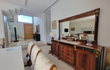 À VENDRE – Magnifique Villa d’Angle à Dar Bouazza – Résidence Sécurisée, Piscine