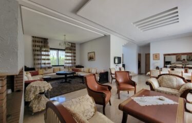À VENDRE – Magnifique Villa d’Angle à Dar Bouazza – Résidence Sécurisée, Piscine