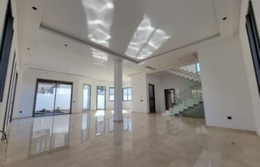 À VENDRE – Villa de Prestige à Dar Bouazza Haut Standing & Potentiel Exceptionnel