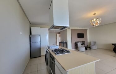 Élégant Appartement Meublé avec Vue Mer à Dar Bouazza – Résidence Sécurisée avec Piscines et Salle de Sport