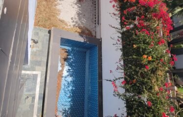 Spacieuse Villa avec Piscine à Dar Bouazza, Proche Plage et Commodités