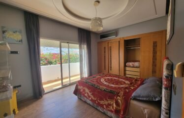 Superbe Villa Meublée 4 Chambres avec Piscine à Dar Bouazza