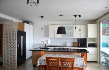 Appartement 2 chambres, premier étage, en résidence sécurisée