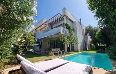 Villa 4 chambres sous-sol spacieux avec Piscine à Dar Bouazza