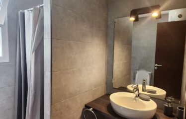 Villa Meublée Rénovée avec Jardin et Piscine – Résidence Sécurisée