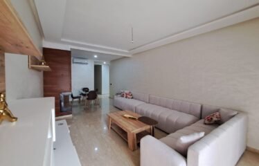 Magnifique appartement meublé en rez-de-jardin, front de mer – Résidence haut standing