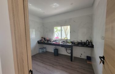 Charmante Maison de Plain-Pied avec Jardin à Dar Bouazza