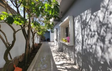 Charmante Maison de Plain-Pied avec Jardin à Dar Bouazza