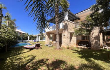 🏡 Location Villa de Luxe à Dar Bouazza – Élégance, Espace et Confort Absolu 🌴