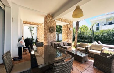 🏡 Location Villa de Luxe à Dar Bouazza – Élégance, Espace et Confort Absolu 🌴