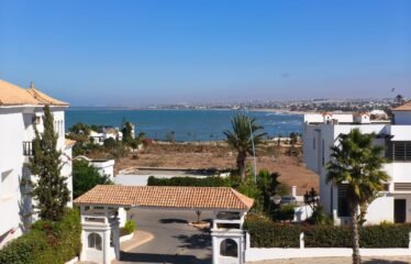 🌊 À Vendre – Superbe appartement en front de mer à Dar Bouazza ! 🌅