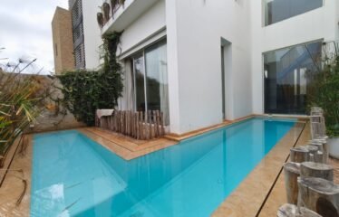 🌴 Villa haut standing meublée à louer à Dar Bouazza – Proche de l’océan 🌊