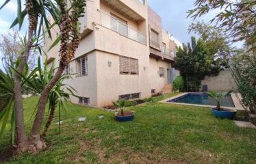 Villa 4 chambres jardin piscine en location