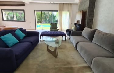 EXCEPTIONNELLE VILLA D’ARCHITECTE SUR 682 M² AVEC PISCINE & ROOF TOP AMÉNAGÉ