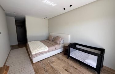 Rez de jardin de luxe avec piscine privative