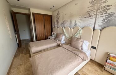 Rez de jardin de luxe avec piscine privative